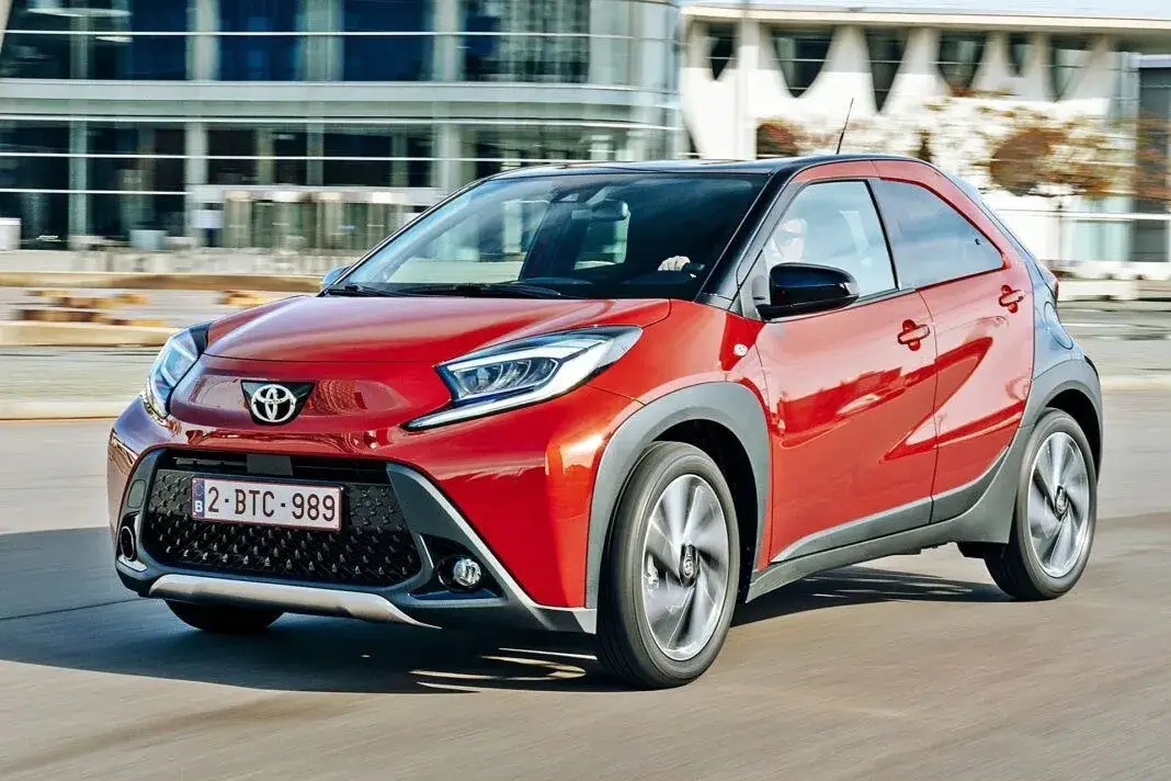 Ile kosztuje Toyota Aygo? Sprawdź ceny nowych i używanych modeli teraz!