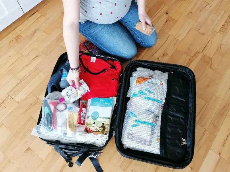 Kiedy spakować walizkę do porodu? Kluczowe momenty i porady dla przyszłych mam