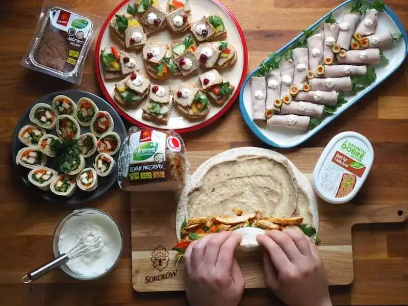 Jakie przekąski na święta - 10 łatwych i pysznych przepisów, które zachwycą