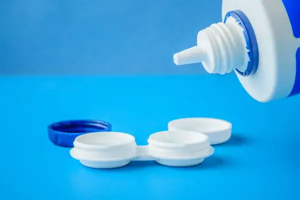 Jak przechowywać soczewki bez pojemnika? Praktyczne i bezpieczne metody