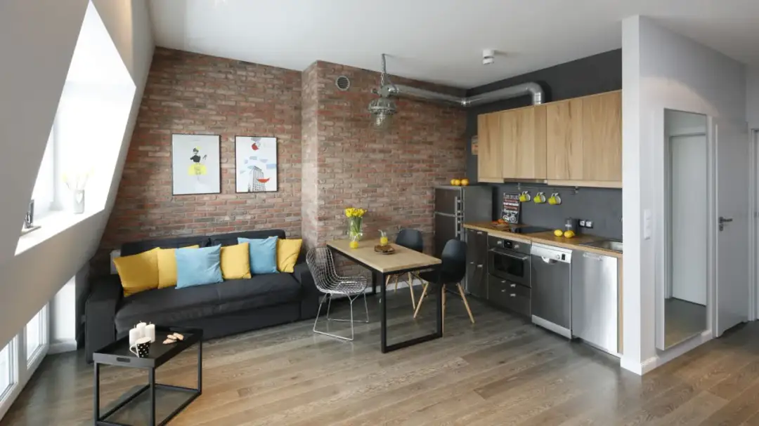 Jak urządzić mały aneks kuchenny z salonem: 5 sprytnych rozwiązań