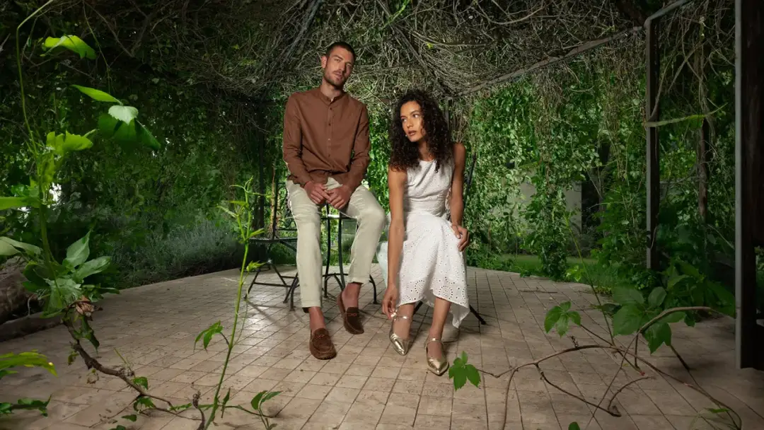 Jakie buty na wesele latem: Wybierz wygodę i styl na ten dzień