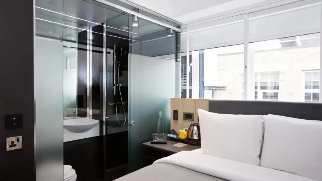 Jak znaleźć tani nocleg w Londynie i uniknąć wysokich kosztów