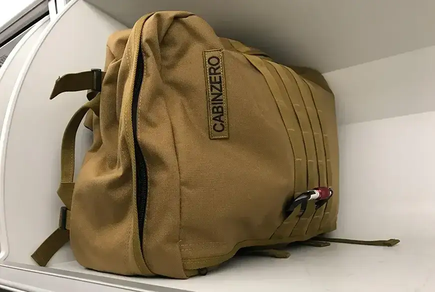 Plecak jako bagaż podręczny: zasady i limity w samolocie