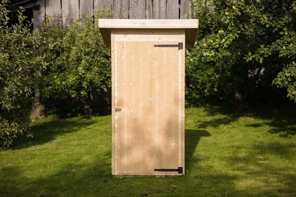 Jak zrobić wc na działce ROD - uniknij kosztownych błędów przy budowie