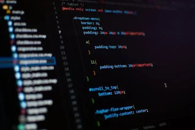 Jak wyśrodkować tekst w HTML - skuteczne metody i najczęstsze błędy