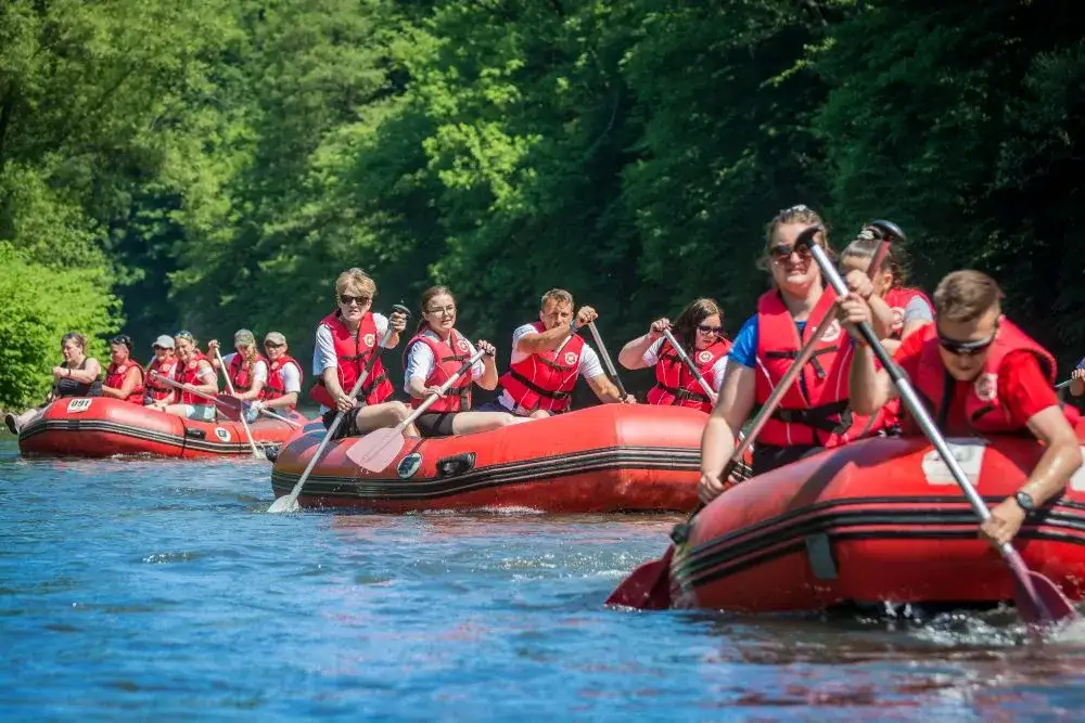 Dlaczego spływy w Bardzie wywołują tyle emocji? Przekonaj się sam