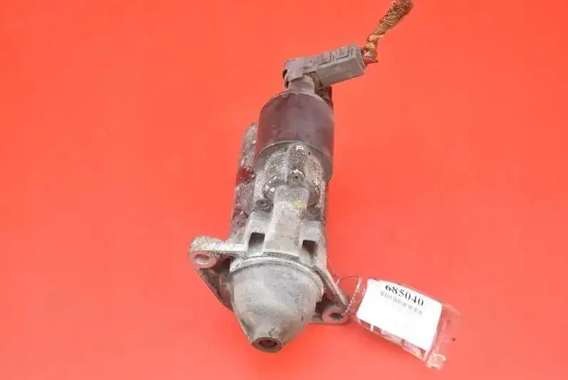 Gdzie dokładnie jest rozrusznik w Toyota Corolla E12? Sprawdź i uniknij problemów!