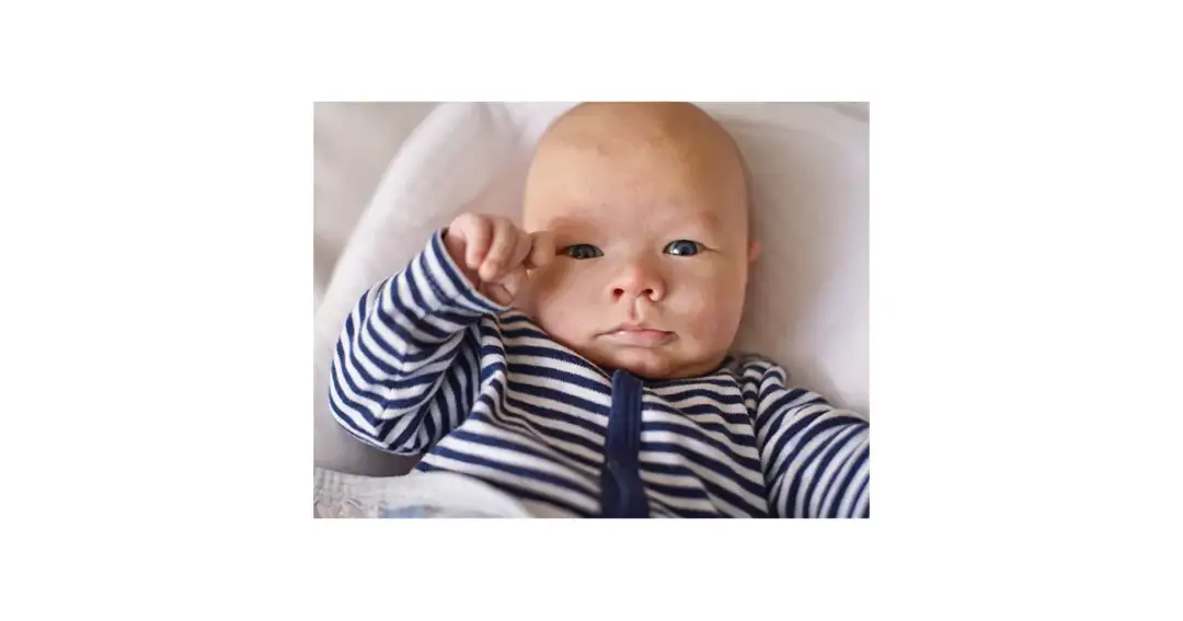 Jak rozpoznać potówki u niemowlaka i uniknąć niepotrzebnych zmartwień