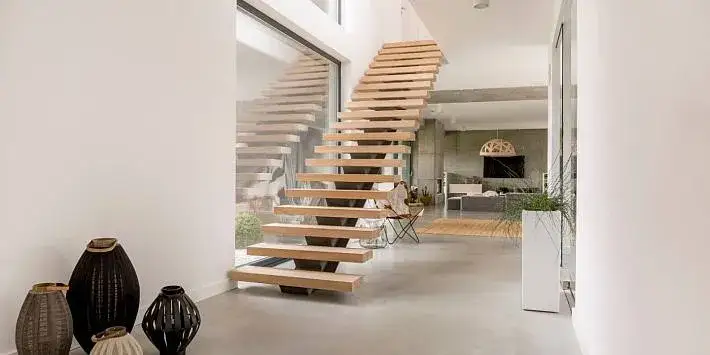 Ile miejsca zajmują schody? Sprawdź, jak zaoszczędzić przestrzeń