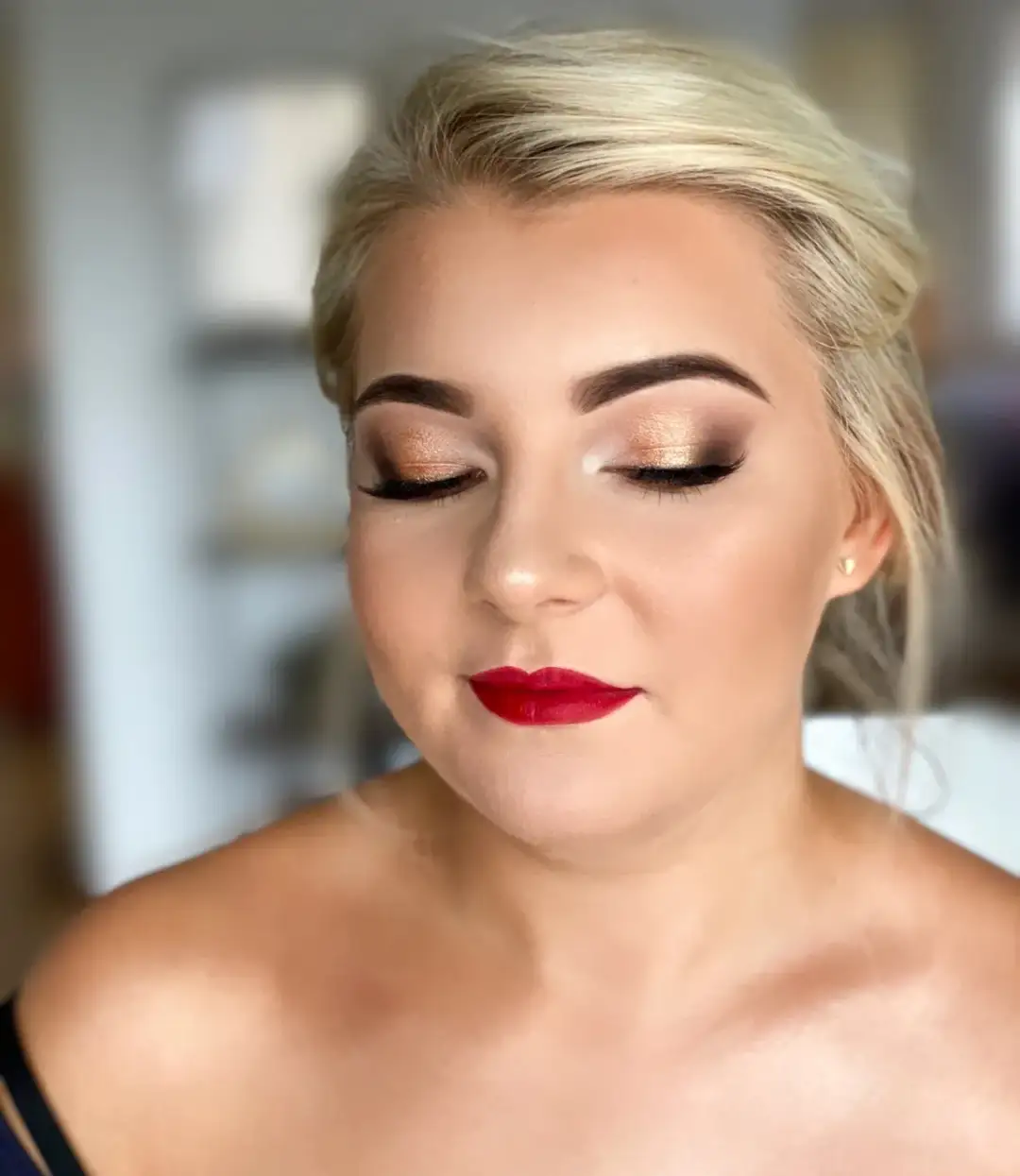 Makijaż na wesele: 10 stylizacji dla gościa - od subtelnych po glam