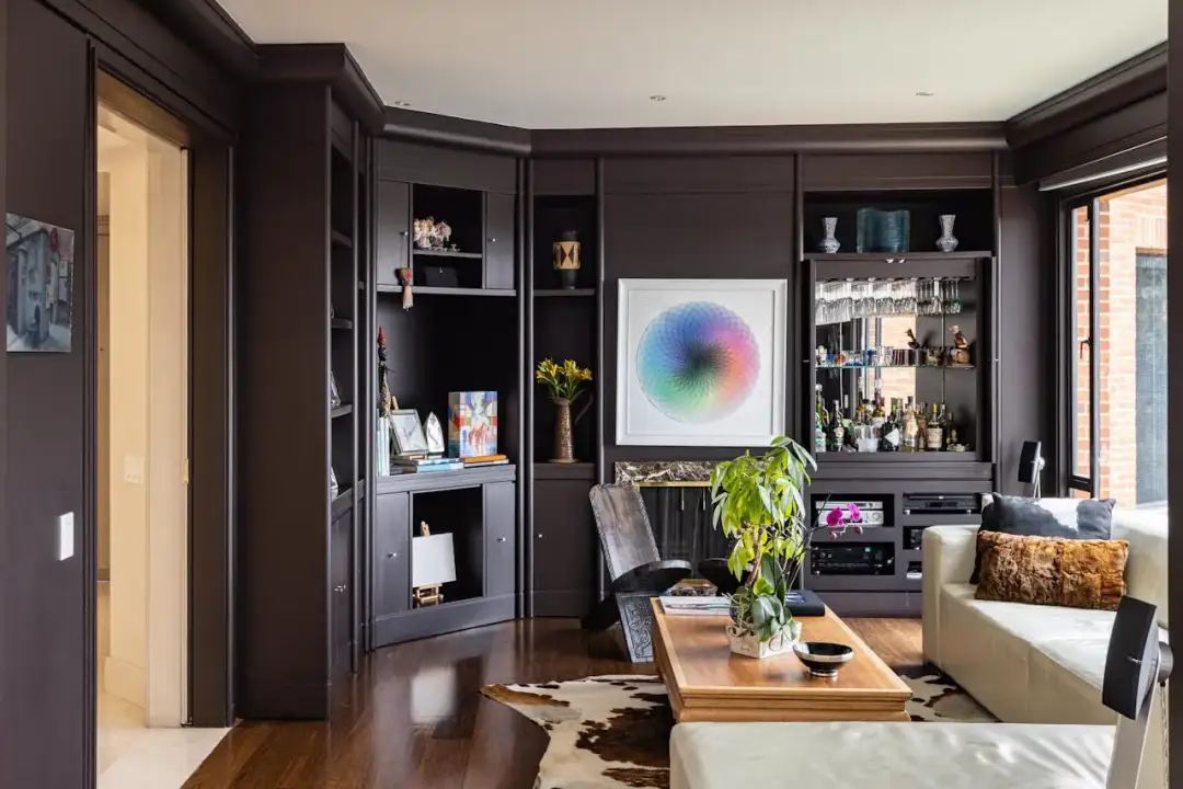 Witryna do salonu – 7 ciekawych zastosowań tego eleganckiego mebla