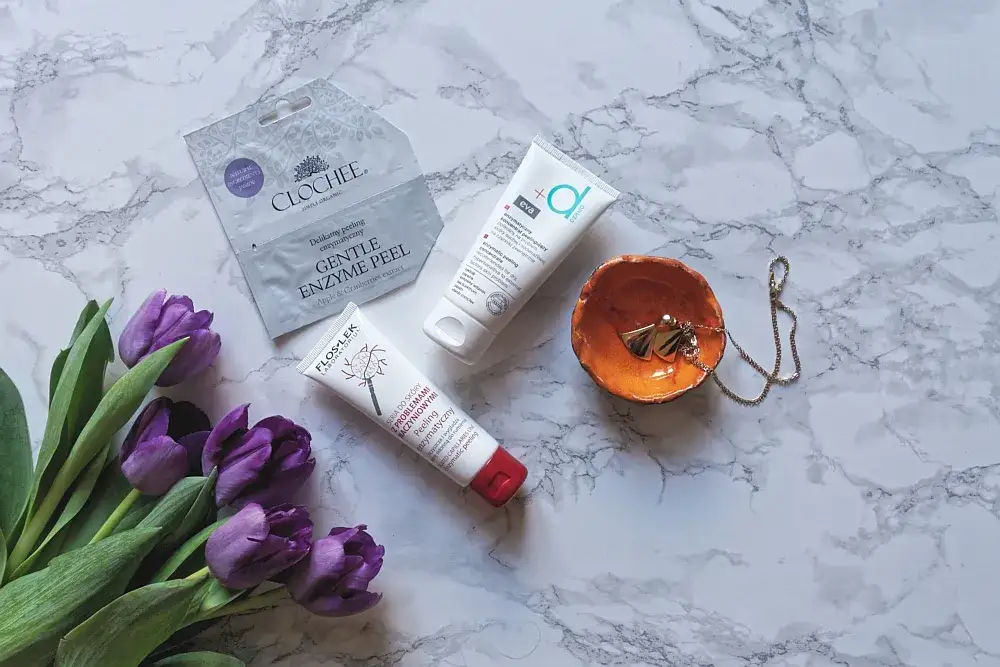 Jak wybrać peeling do cery naczynkowej, który nie podrażni skóry i wzmocni naczynka