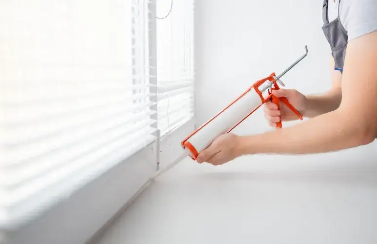 Ile schnie kit do okien? Poznaj czas schnięcia różnych rodzajów