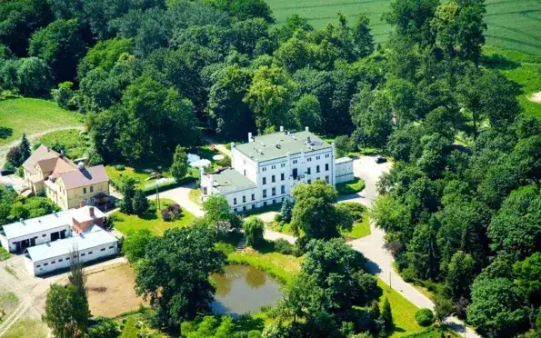 Pałac w Bałoszycach: historia, zwiedzanie i sekrety zabytkowej architektury