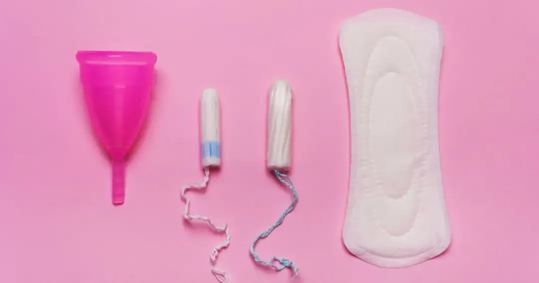 Jak powstaje miesiączka? Zrozum proces i uniknij nieprzyjemności
