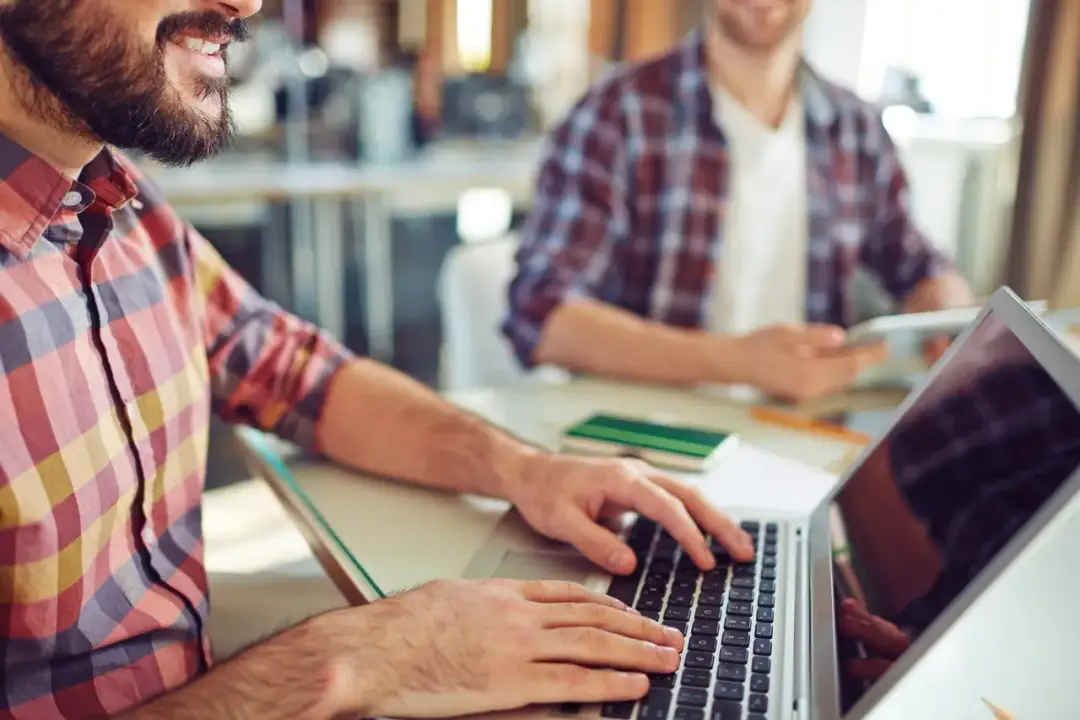 Jak otworzyć własny biznes bez pieniędzy i uniknąć kosztów?