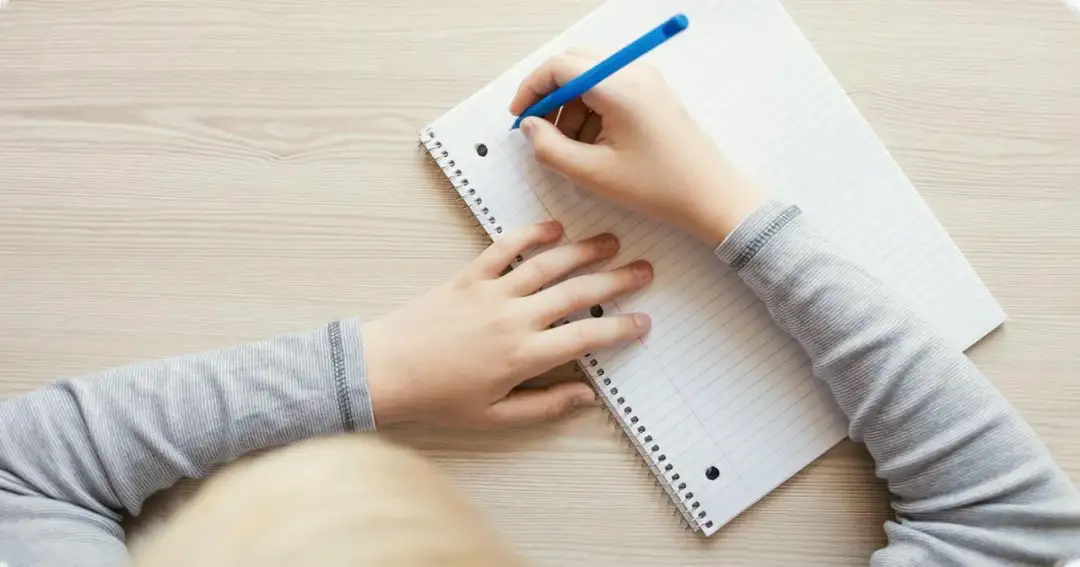 Jakimi słowami zacząć rozprawkę? Skuteczne wprowadzenia i porady