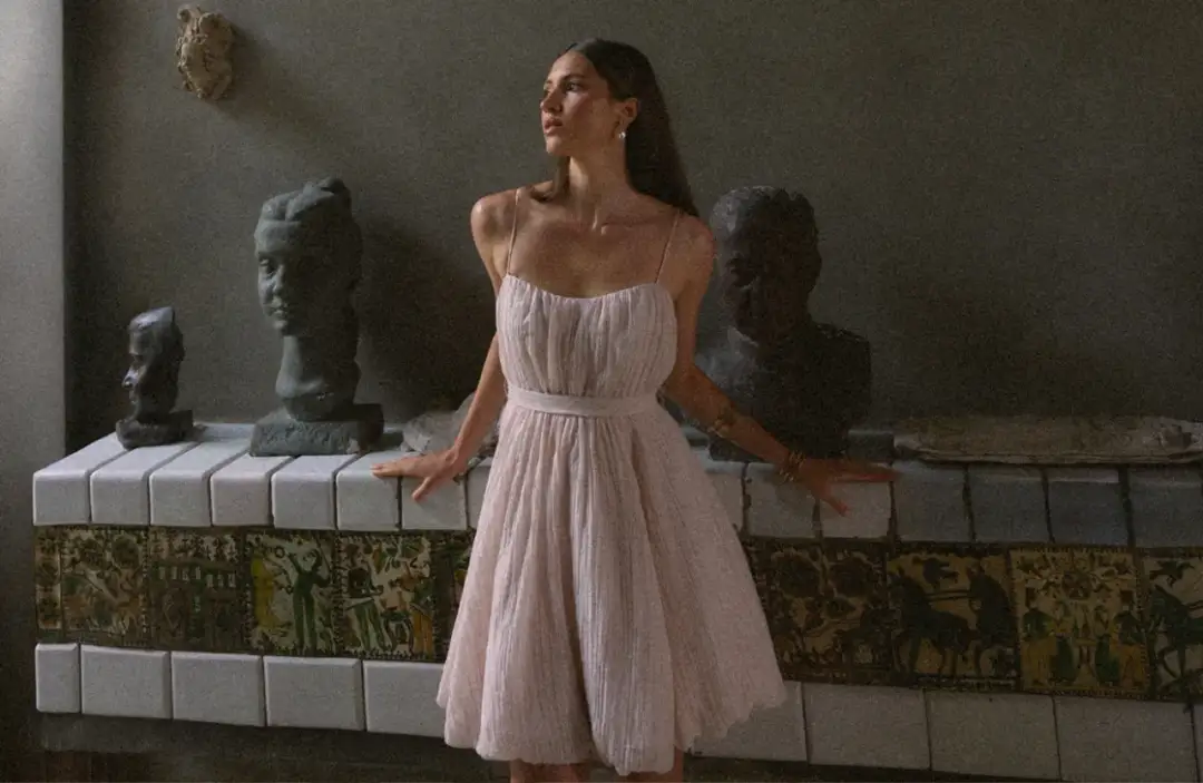 Jaką suknię na wesele wybrać, aby wyglądać olśniewająco?