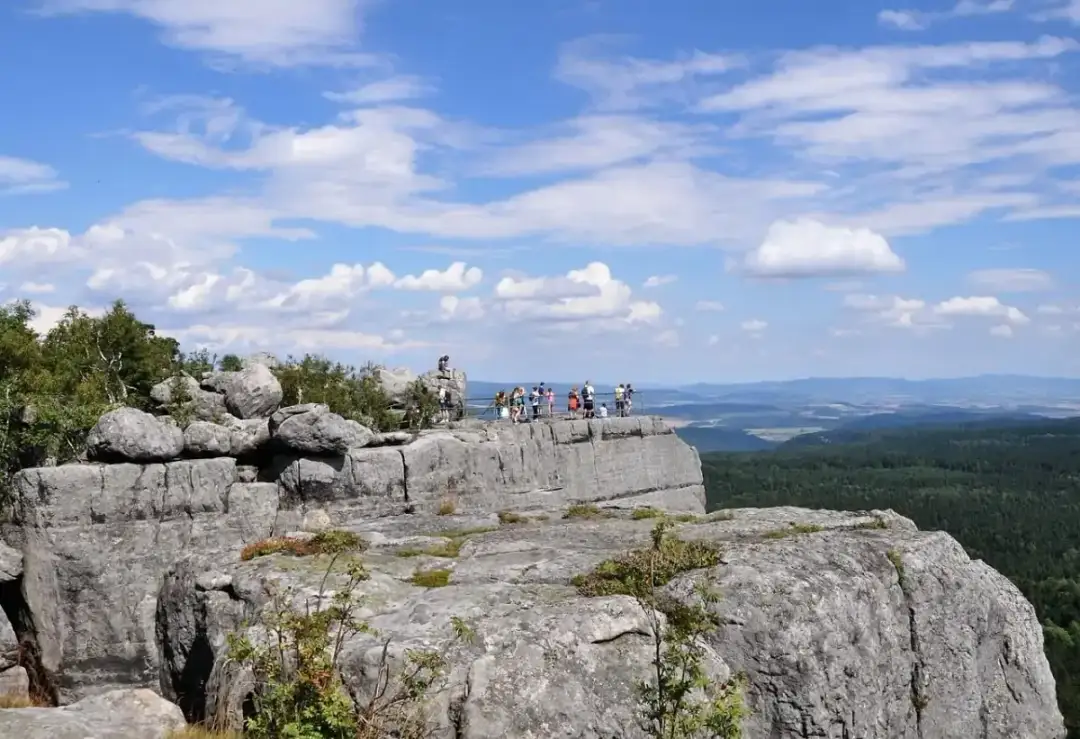 Góry Stołowe - co warto zobaczyć? Najpiękniejsze atrakcje i widoki