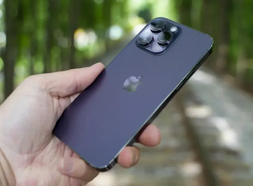 Ile naprawdę kosztuje iPhone 14 w Niemczech? Sprawdź aktualne ceny i oszczędź!