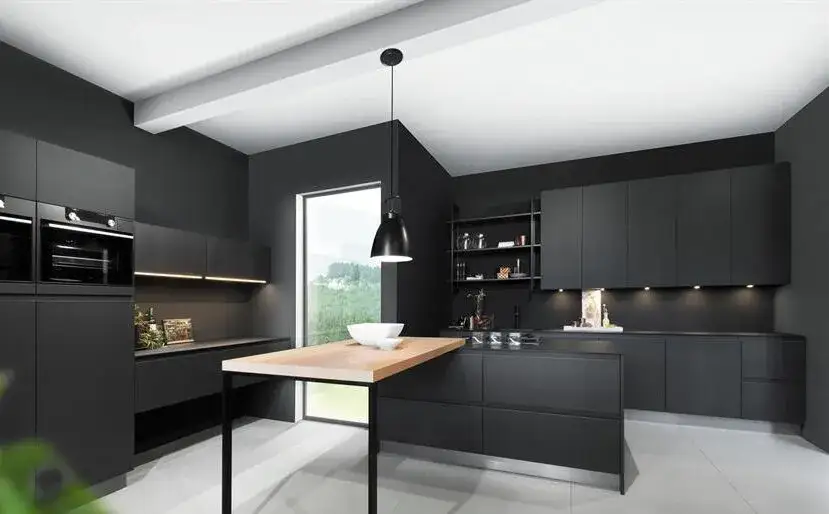 Czarny lacobel w kuchni: elegancja i nowoczesność na ścianie