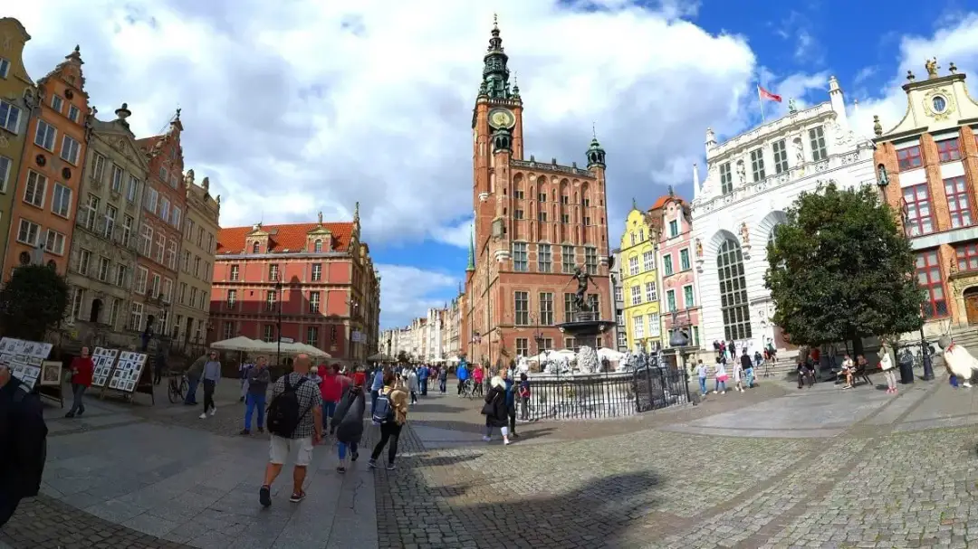 Gdańsk Stare Miasto ile do morza? Odkryj bliskość plaż i atrakcji