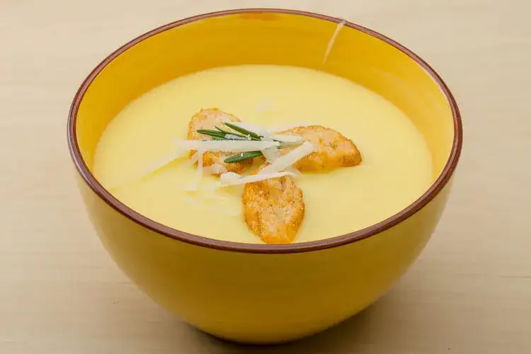 Recette de soupe au chou-fleur : savoureuse et facile à préparer