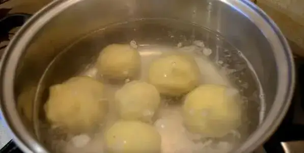 Jak gotować pyzy mrożone, aby były idealnie miękkie i smaczne