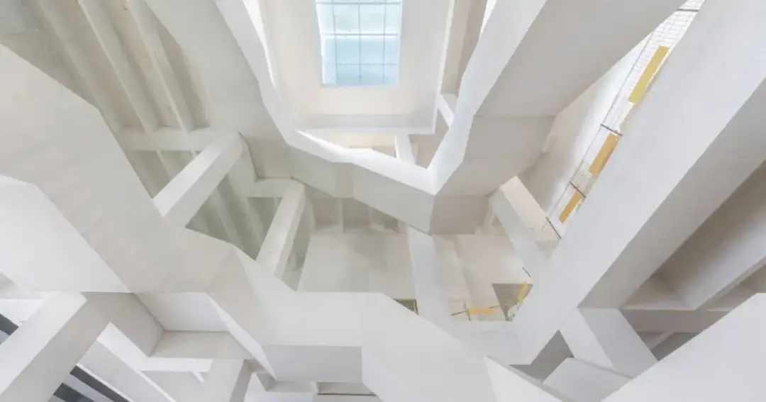 Kto zaprojektował muzeum sztuki nowoczesnej? Odkryj tajemnice architektury