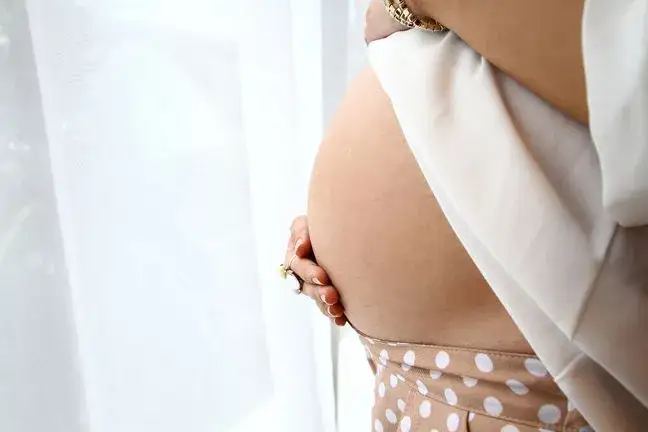 Zatrucie ciążowe objawy: Jak rozpoznać groźne sygnały zdrowia?