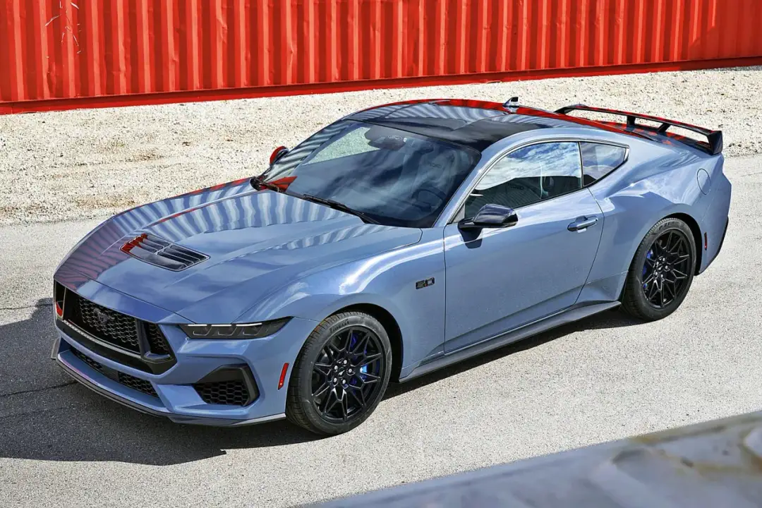 Ford Mustang - jaki silnik wybrać do amerykańskiej legendy? Porównujemy