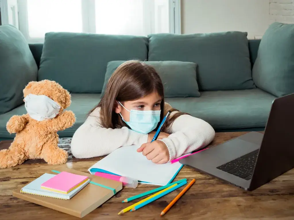 Nauczanie zdalne: Czy powróci? Najnowsze informacje i decyzje