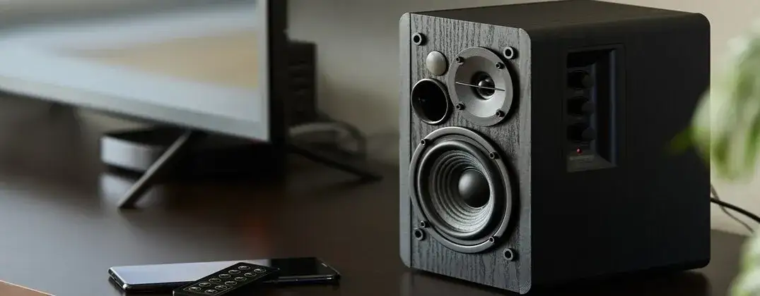 Najlepsze głośniki do komputera, które odmienią Twój dźwięk i styl