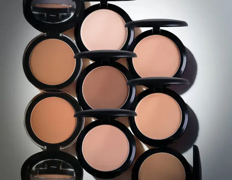 Krem BB, CC czy podkład? Poznaj różnice i wybierz najlepszy
