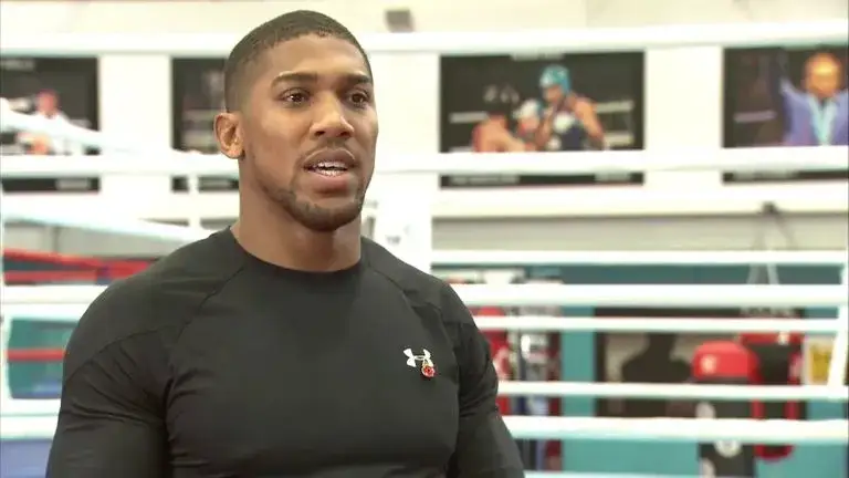 Anthony Joshua - wzrost boksera w metrach i stopach. Porównanie