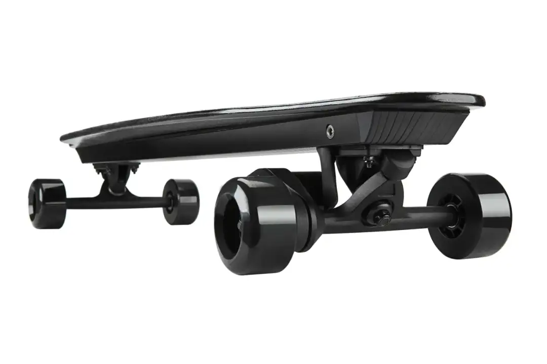 Deska elektryczna longboard: co warto wiedzieć przed zakupem?