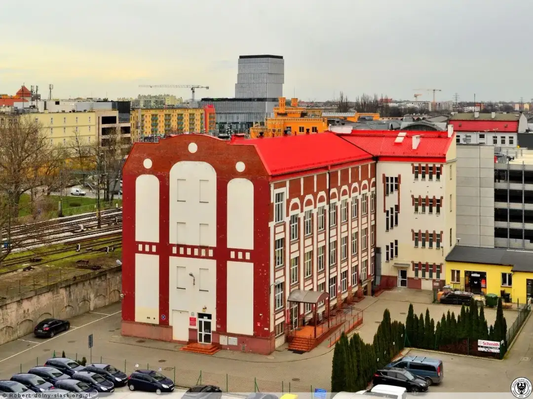 Księgi wieczyste na Komandorskiej: Wszystko o IV Wydziale we Wrocławiu