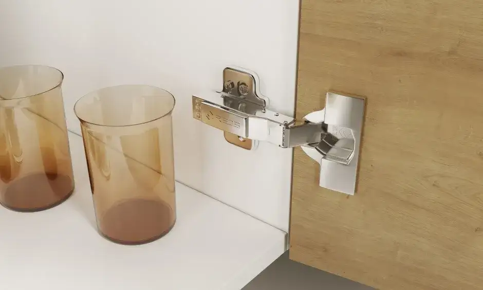 Jaki zawias do szafki wybrać, aby uniknąć problemów z montażem?