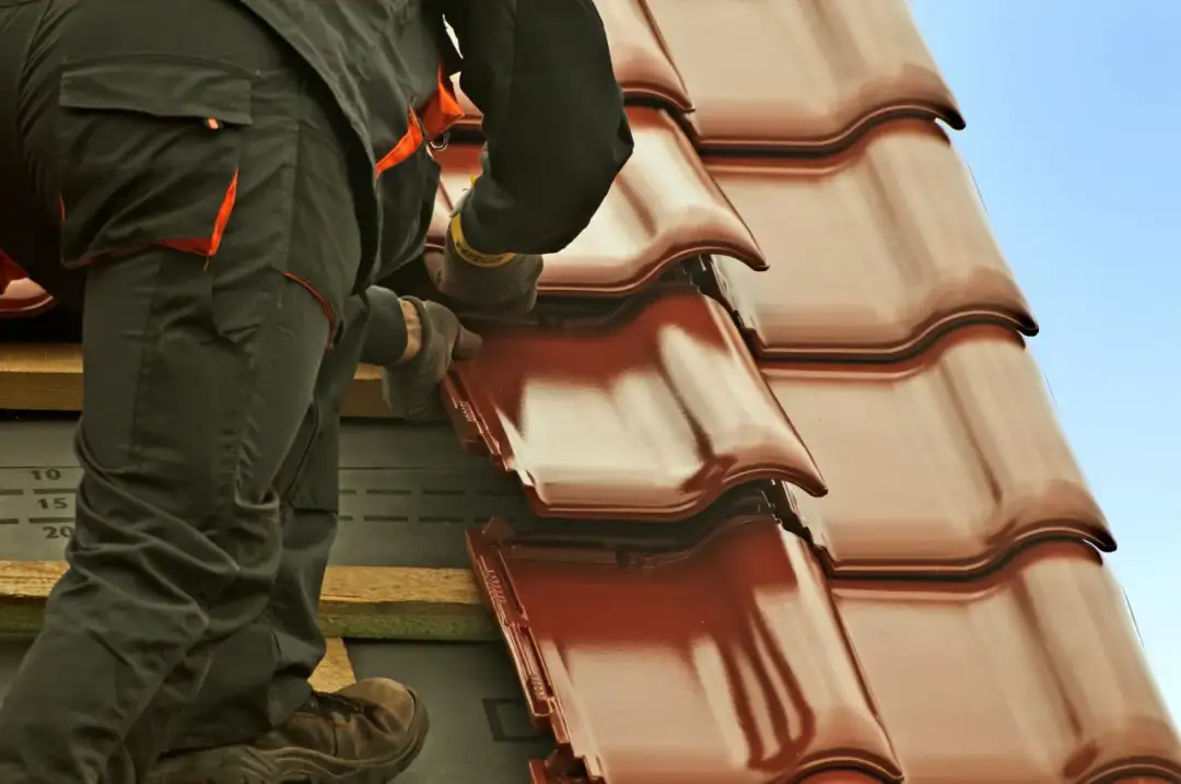 Jak układać dachówkę Roben: krok po kroku do idealnego dachu