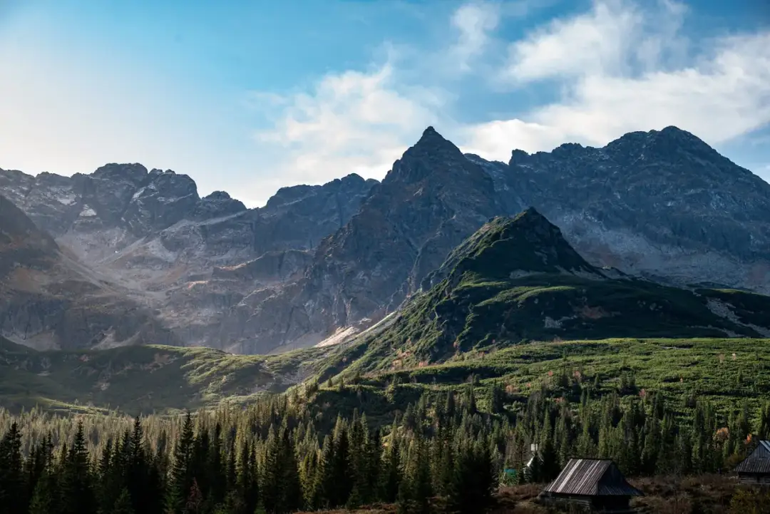 Czy szlak na Świnicę jest otwarty? Sprawdź aktualne warunki i zagrożenia