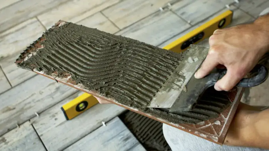 Jaki klej do terakoty? Wybierz najlepszy produkt i uniknij problemów