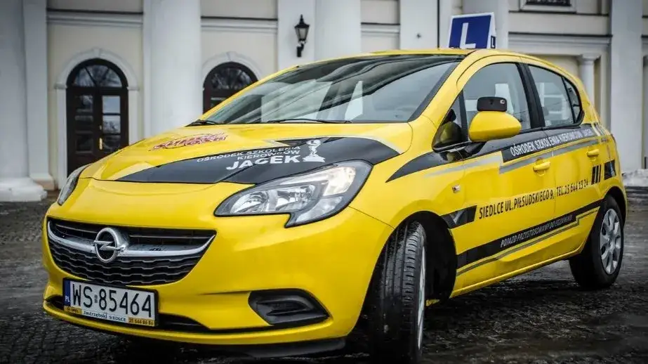 Najlepsze ośrodki szkolenia kierowców Jacek: prawo jazdy łatwo