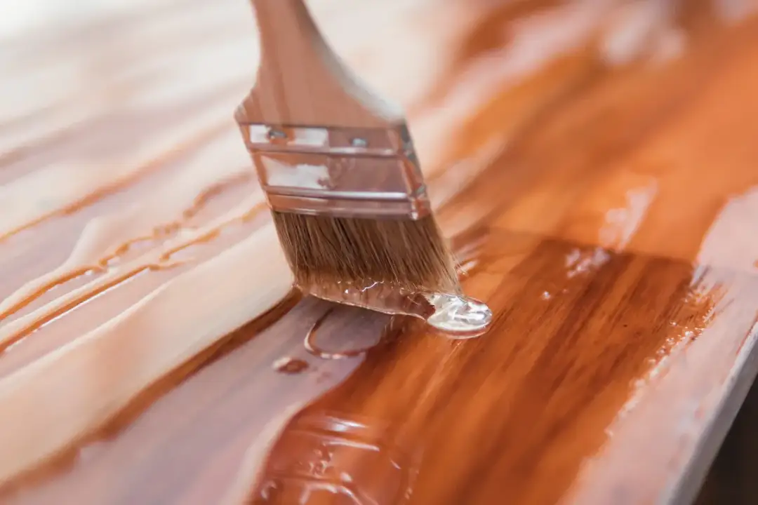 Jak zmienić kolor mebli okleinowanych i nadać im nowe życie?