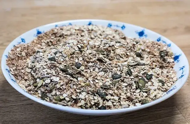 Czy siemię lniane tuczy? Poznaj prawdę o wpływie na masę ciała