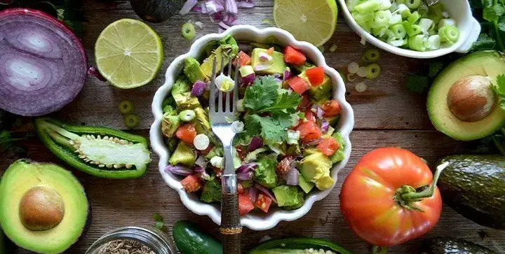 Gesunde vegane Ernährung: So vermeidest du Mangelernährung und fühlst dich fit