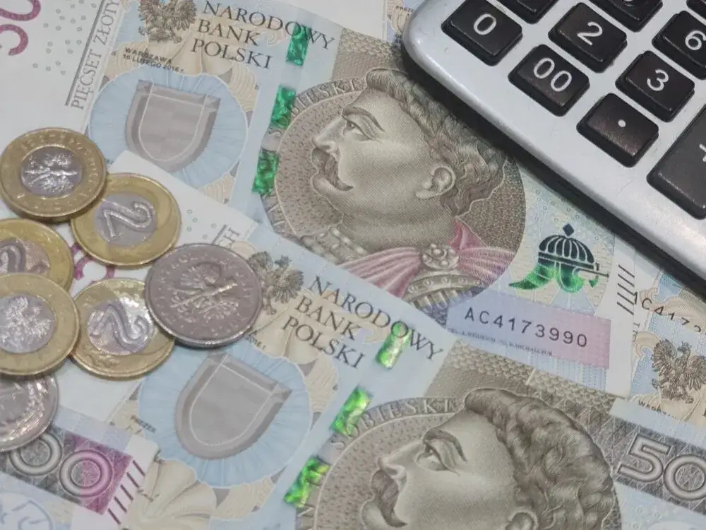 Oprocentowanie lokat: aktualne stawki i porównanie ofert banków