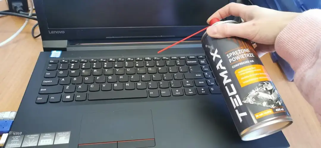 Jak Skutecznie Wyczyścić Klawiaturę Laptopa? Sprawdzone Metody Czyszczenia Klawiatury Komputerowej