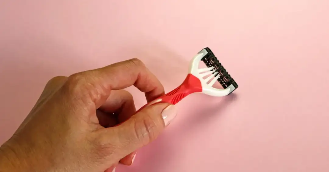 Jak golić loniaki bez podrażnień: skuteczne techniki i porady