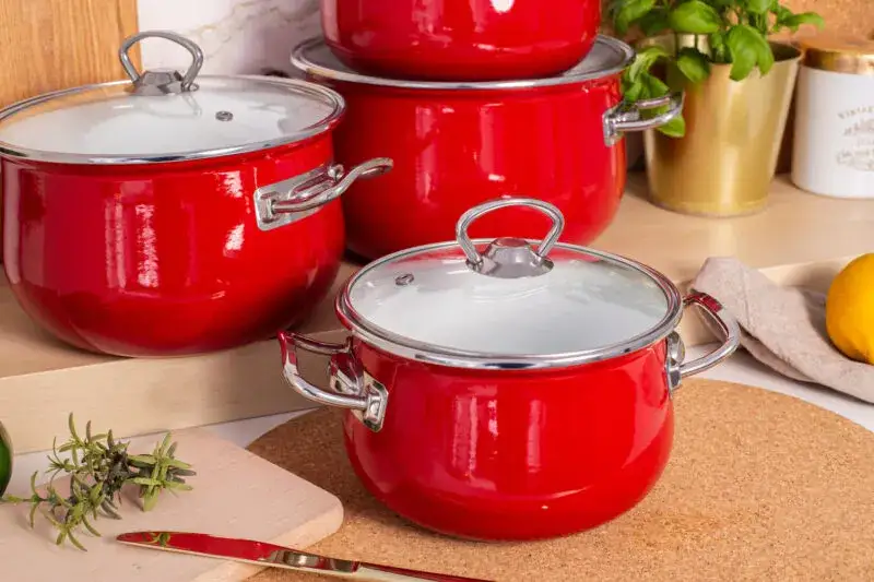 Czy garnki emaliowane można oddać na złom? Sprawdź, co warto wiedzieć